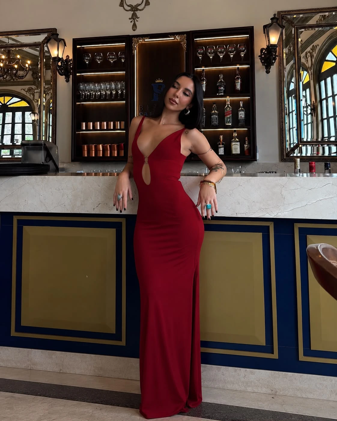 Vestido vermelho em foto enviada para a vitrine